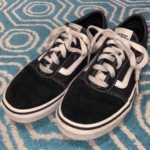Kids size 2 sneakers